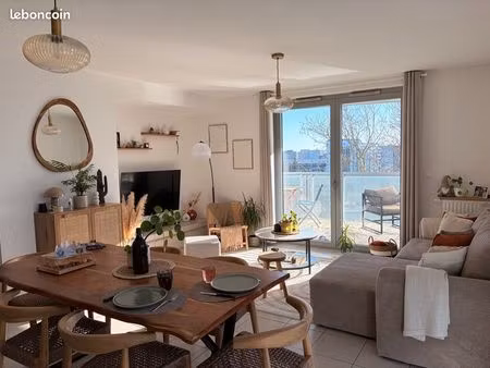 location de janvier à août 2027