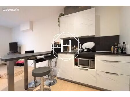 studio 1 pièce 26 m²
