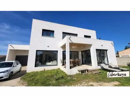 villa contemporaine 200 m2 beauvoisin