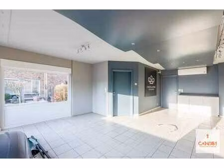 goedgelegen handelspand met ruime woonst en tuin