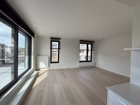 appartement 3 chambres avec grande terrasse - nivelles