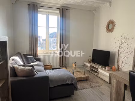 appartement d'environ 67 07 m²  3 pièces à cernay (68700).