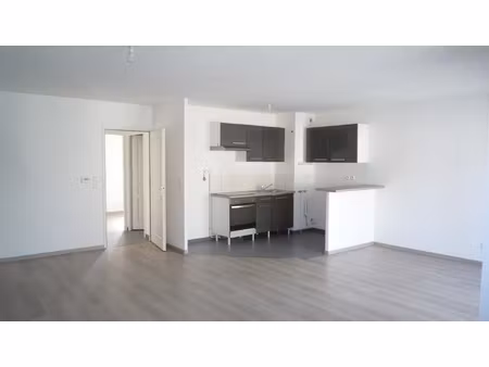 3 pieces - 68 m2 - orleans murlins