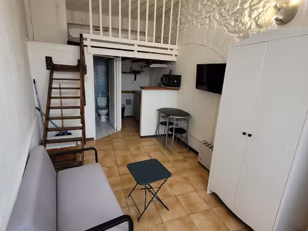 auch studio meublé avec terrasse