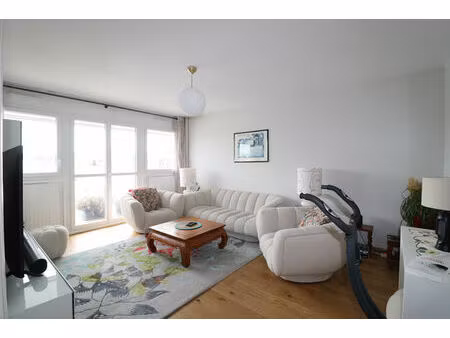 ivry s/seine  5 pièces avec balcon au pied du métro