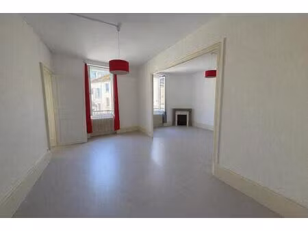 bel appartement dans le centre ville de nevers