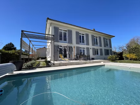 maison des années 60 entièrement rénovée - angoulême / st cy