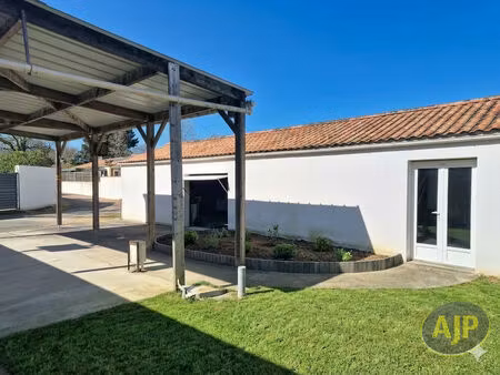 maison montaigu vendée 205 m2