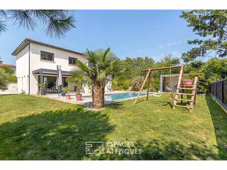 maison contemporaine avec piscine