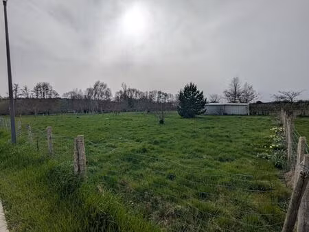 terrain constructible et viabilisé 585 m2 (neuilly sur eure)