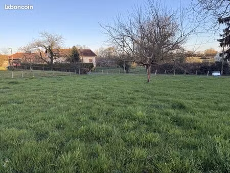 terrain 579 m² saint didier d aussiat