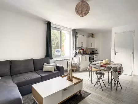 location appartement 2 pièces à parthenay (79200) : à louer 2 pièces / 38m² parthenay