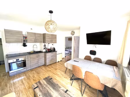 t2 bis vue superbagnères