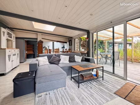 saint herblain (44) proche commodites et grands axes maison familiale avec gite et annexes