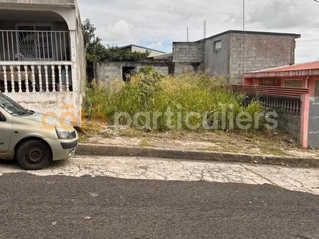 terrain 180 m² petit canal