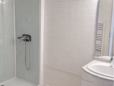 t3 lumineux 67 m² avec balcon + garage – les santones à saintes