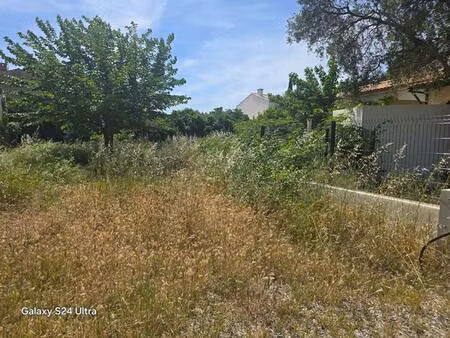 terrain a bâtir  viabilise & libre de construction de 305 m²