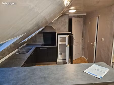 grand studio 22 m2 non meublé