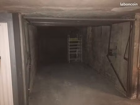 box fermé 14 m2 lyon 6