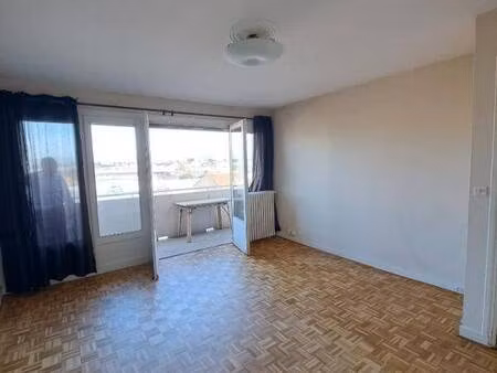 square habitat valence