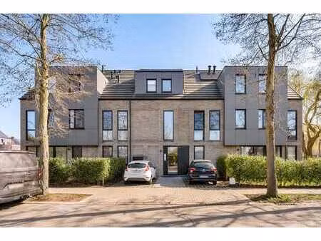 luxe-appartement i 2 staanplaatsen i epc= e19 i rustig ge...