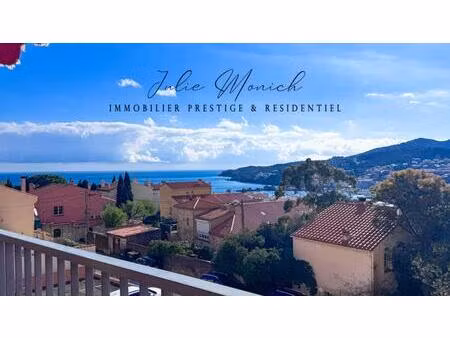 appartement vue mer avec balcon - place de parking  cave