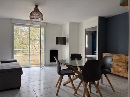 t2 meublé avec balcon