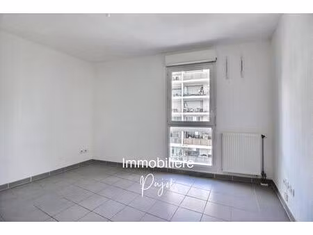 villette 13002 - studio dans résidence récente