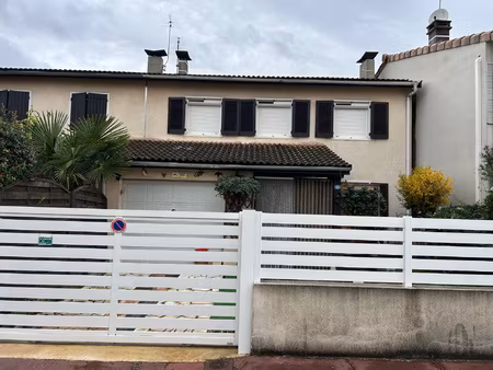 maison loué 3ch+ jardin