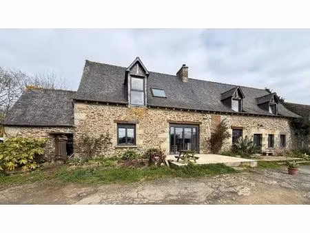 longère en pierre avec dépendances – lanvallay