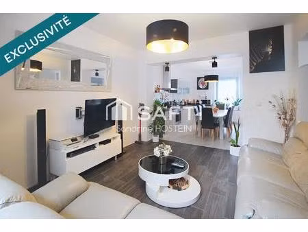 maison mitoyenne rénovée de 120m2 hab avec 2 terrasses.