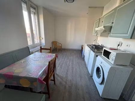 location appartement 2 pièces meublé à bessé-sur-braye (72310) : à louer 2 pièces meublé /