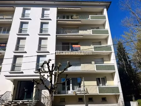 appartement 88 m² à rafraîchir – fort potentiel – centre de lons-le-saunier