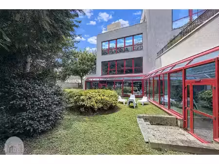 bureaux de surface modulable avec stastionnement