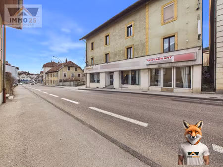 restaurant avec bel emplacement à morteau