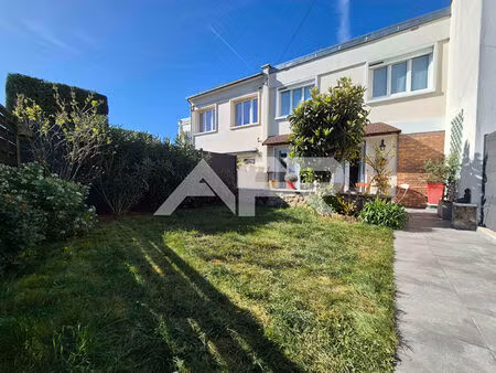 maison chatou 6 pièce(s) 95 m2 - cave -