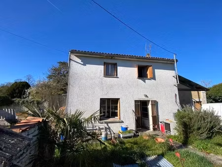 vente maison 3 pièces 87 m² à salles-d'angles (16130)  87 920 €