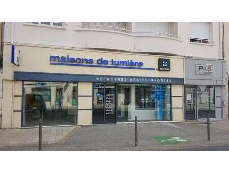 location commerce bourg les valence 250 m²