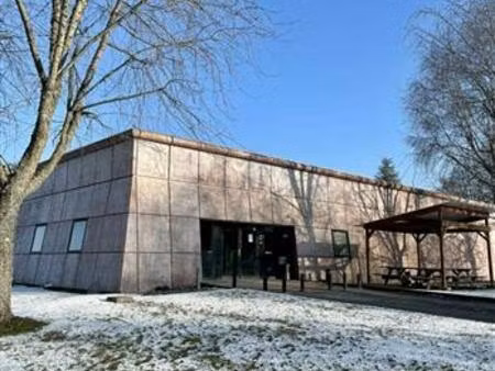 vente local d'activités epinal 1 685 m²