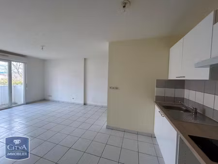 appartement à louer 2 pièces 39.64 m² - issoire (63) - 490€