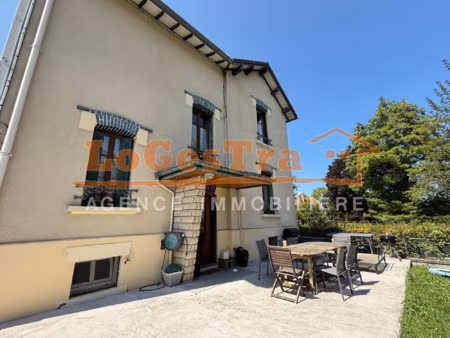 maison de caractère  centre ville vittel