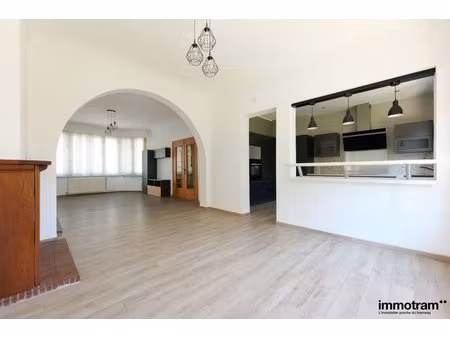 en vente maison 210 m² – 745 000 € |la madeleine