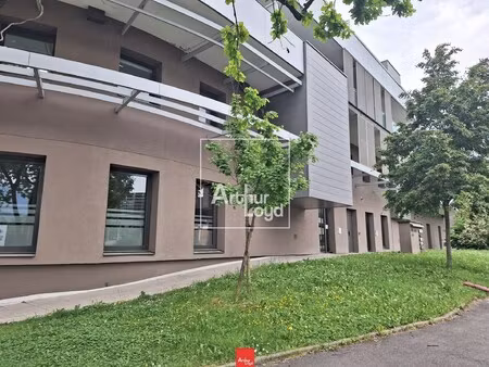 location local professionnel 197m² meylan 38240