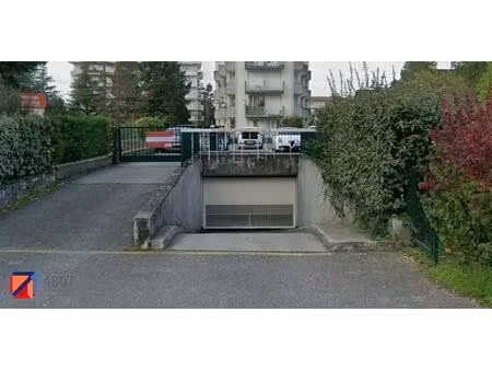 location parking gaillard 74240