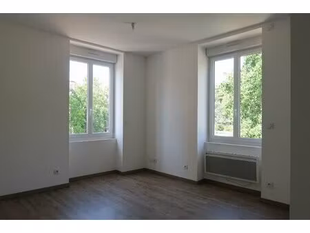 location appartement 3 pièces 43m² st chamond 42400