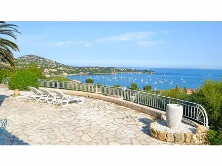 villa vue mer panoramique 180° sur la mer