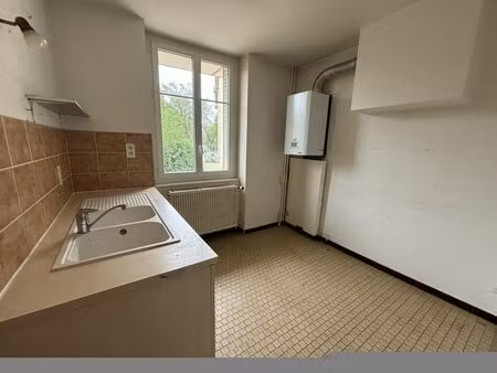 location appartement 4 pièces 83m² bourg en bresse 01000