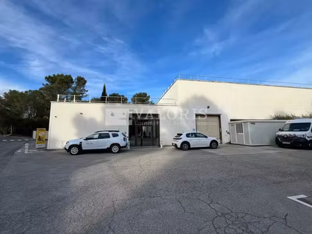 location commerce 856 m² à aix-en-provence (13290)