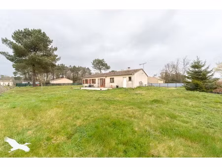 vente maison 4 pièces 91 m² à montendre (17130)  182 069 €