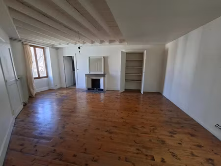 vente maison 7 pièces 303 m² à renage (38140)  193 000 €